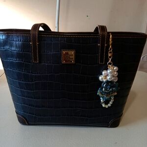 Blue crock tote